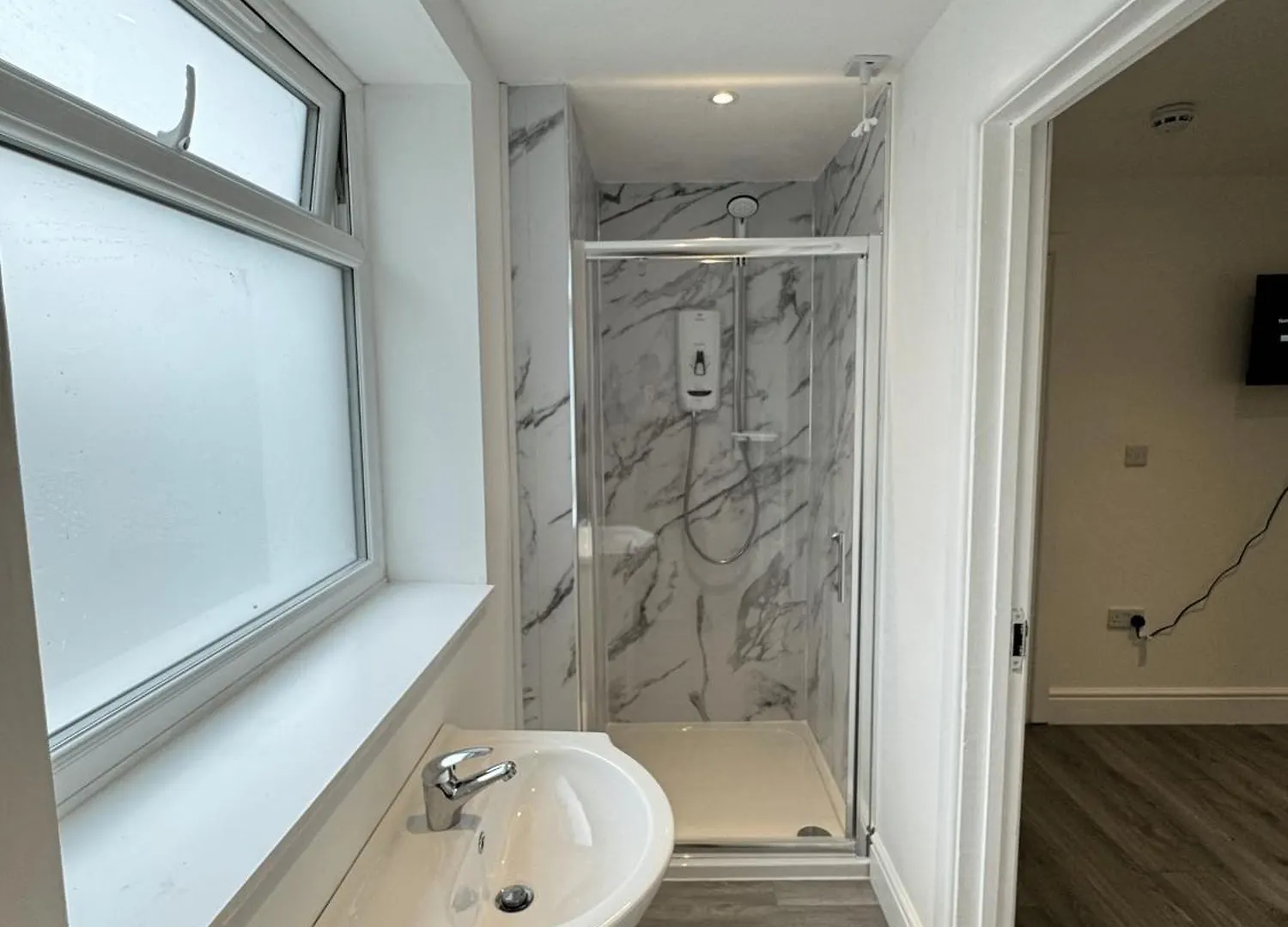 En-Suite Bedroom For Up To 4! Sofa Bed - Near Stratford Londres Pensión