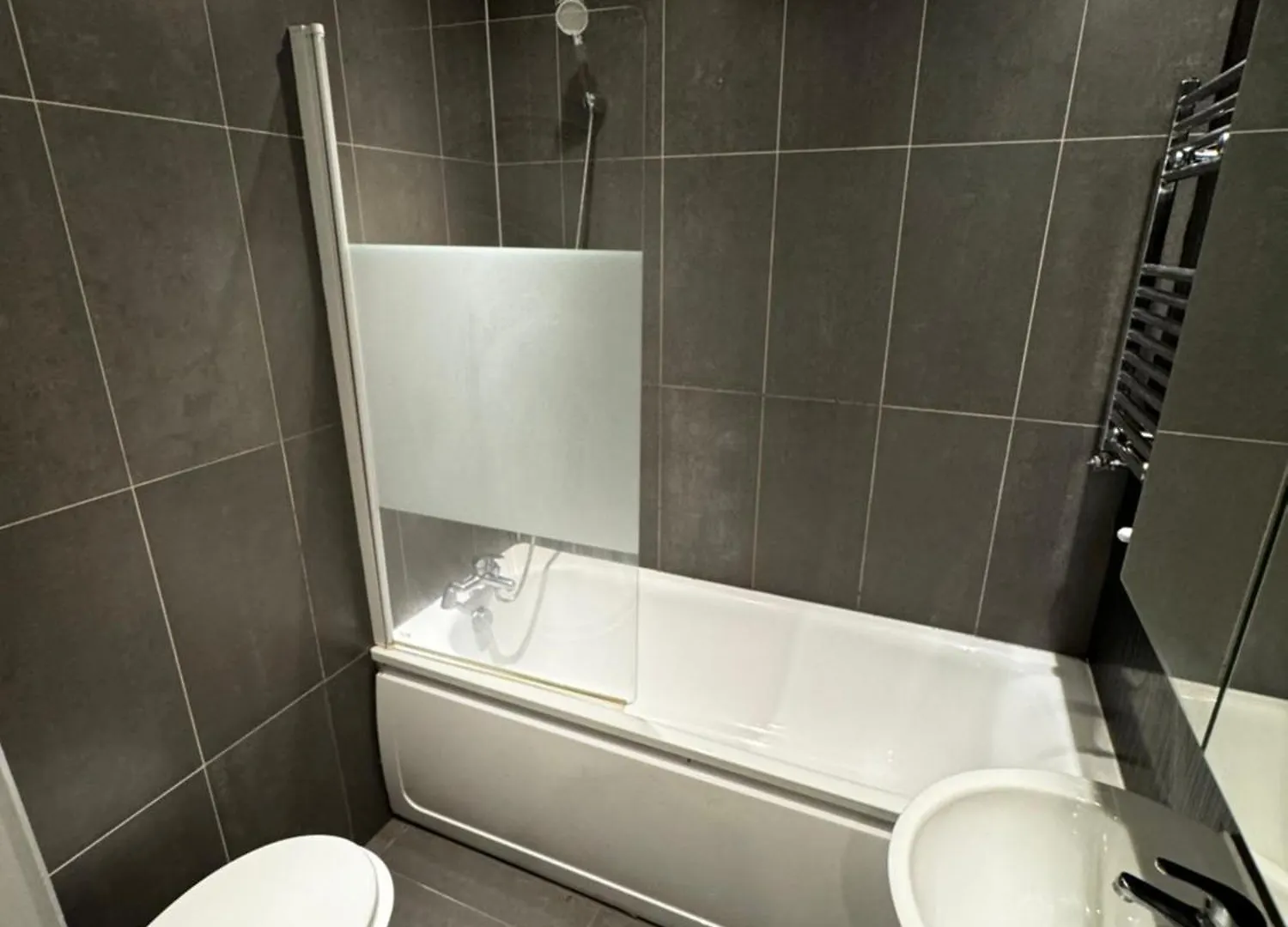 En-Suite Bedroom For Up To 4! Sofa Bed - Near Stratford Londres Pensión