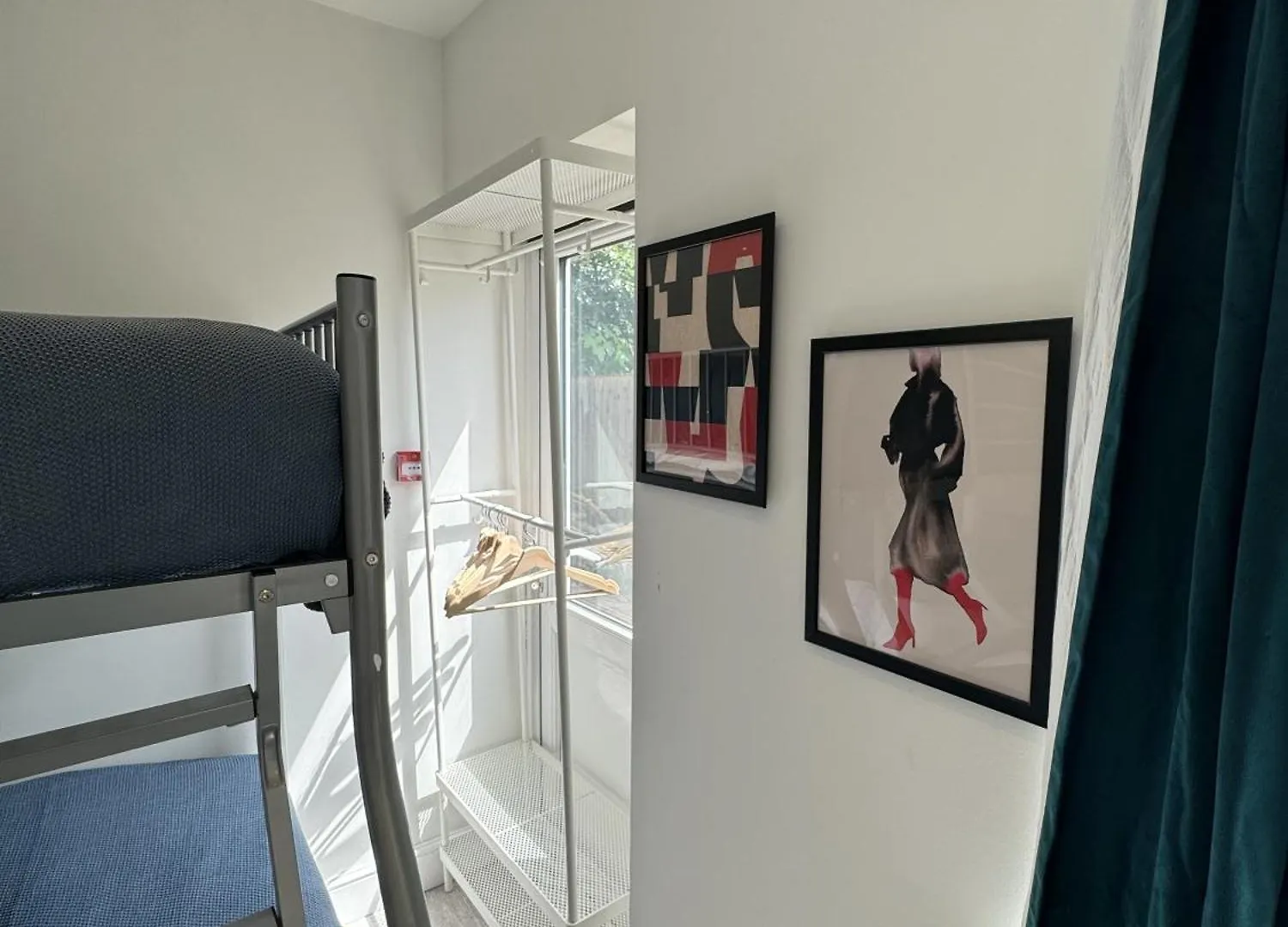 En-Suite Bedroom For Up To 4! Sofa Bed - Near Stratford London