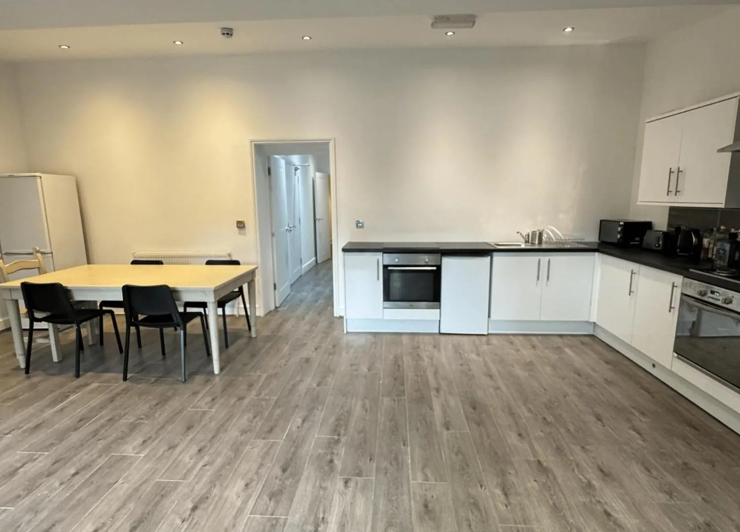 Guest house En-Suite Bedroom For Up To 4! Sofa Bed - Near Stratford London