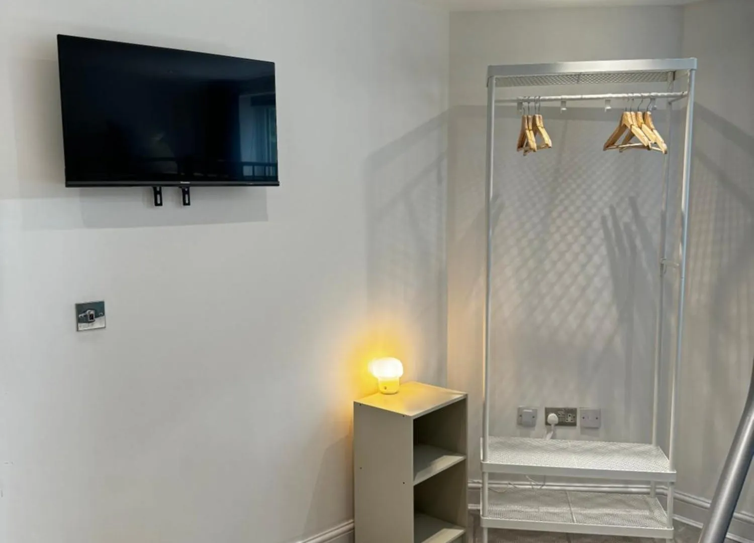 En-Suite Bedroom For Up To 4! Sofa Bed - Near Stratford London