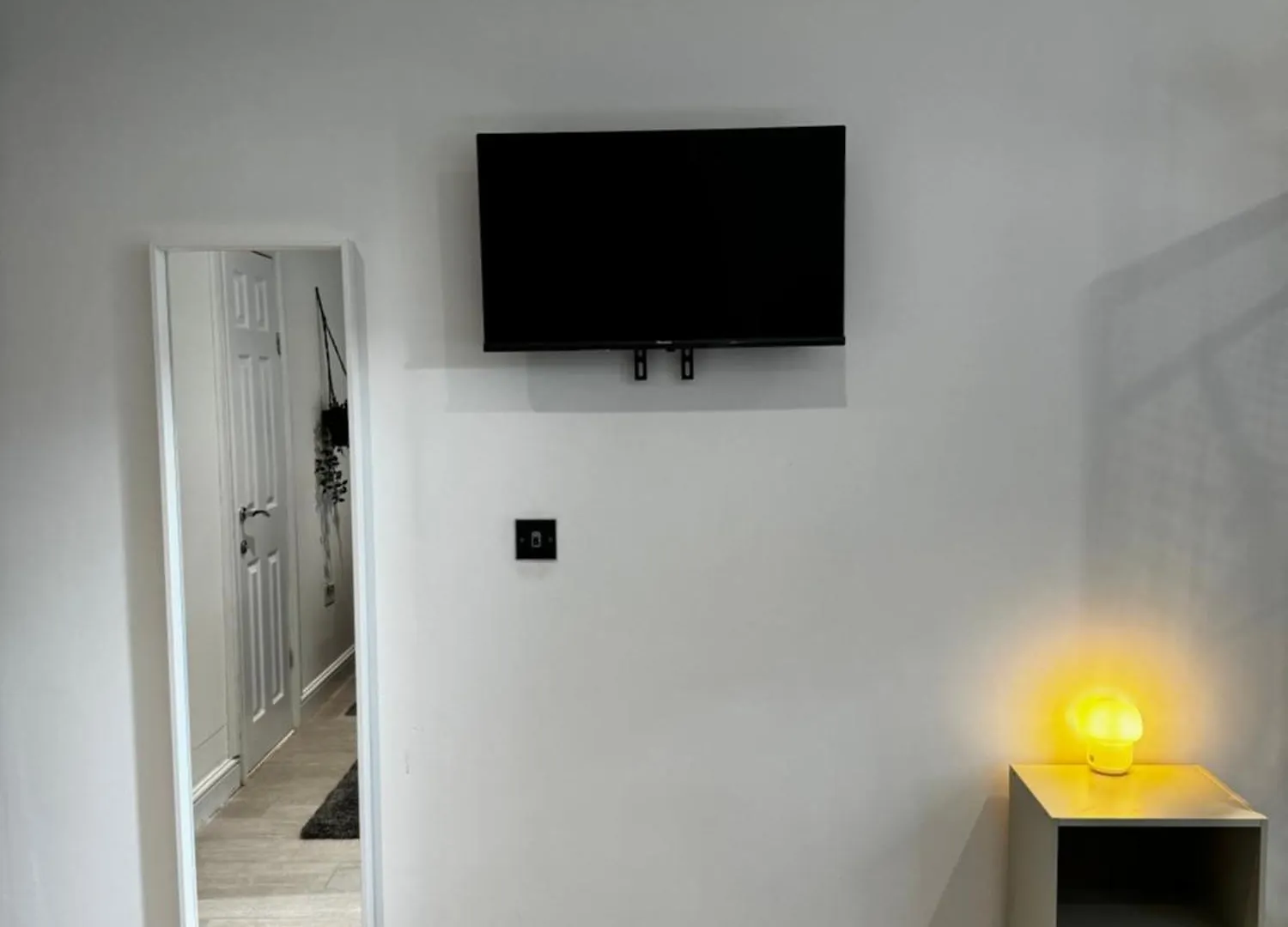 En-Suite Bedroom For Up To 4! Sofa Bed - Near Stratford London Guest house