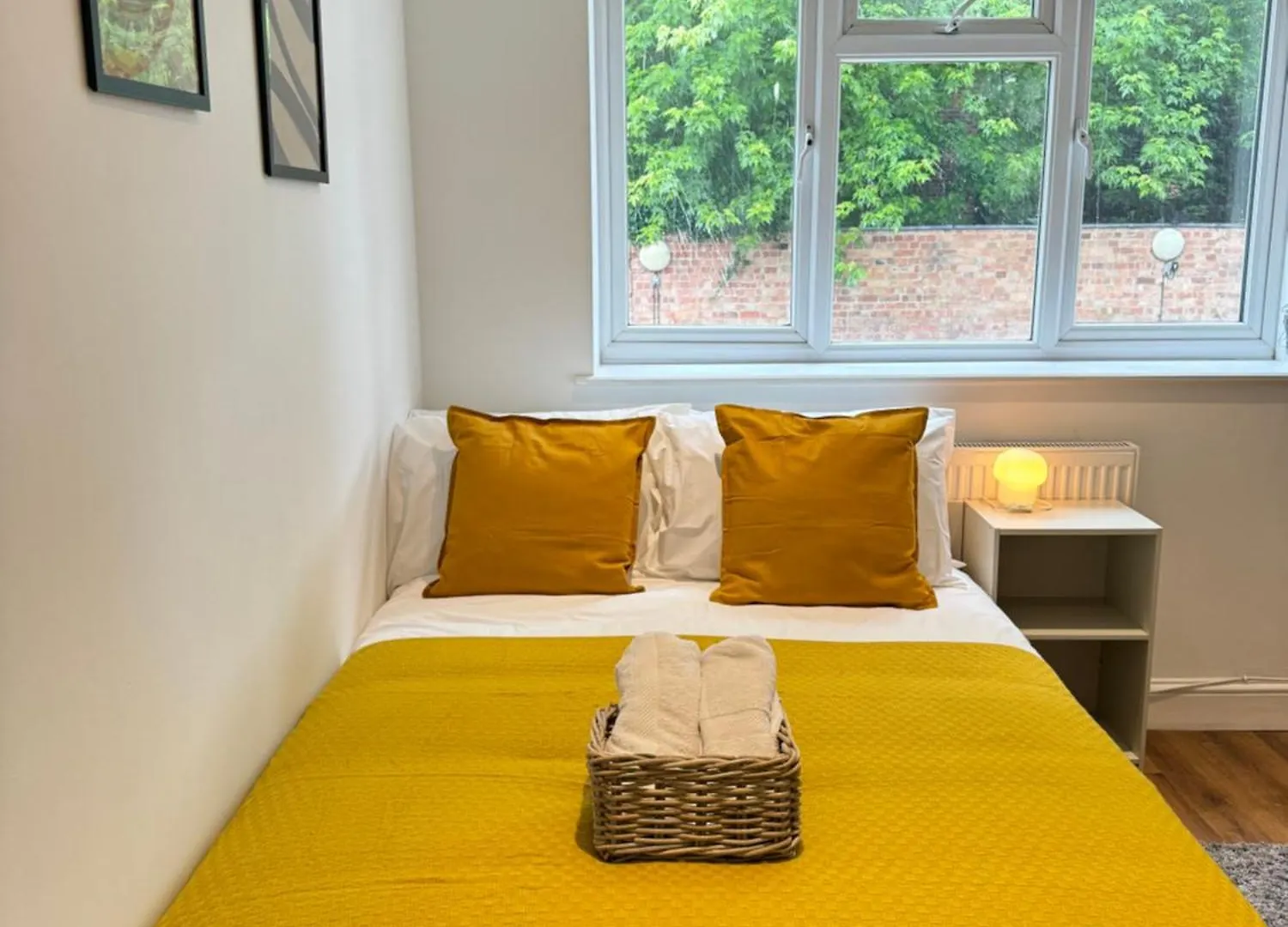 En-Suite Bedroom For Up To 4! Sofa Bed - Near Stratford London United Kingdom