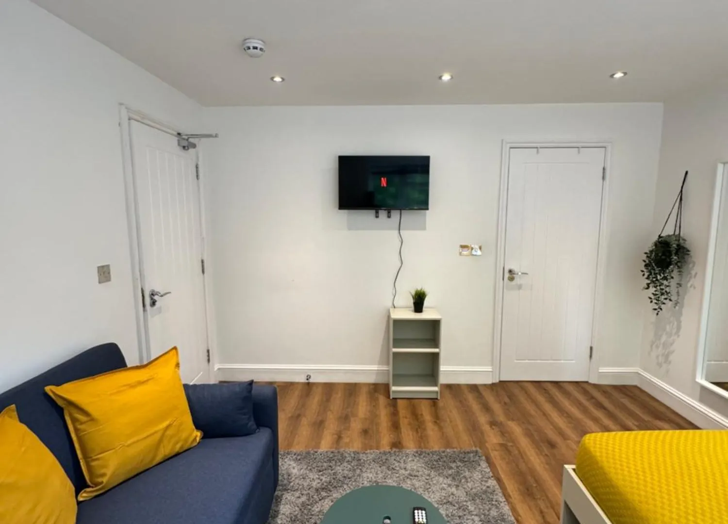 En-Suite Bedroom For Up To 4! Sofa Bed - Near Stratford London 0*,  United Kingdom